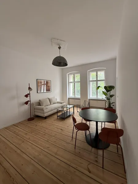 Helle Altbauwohnung in top Lage - ruhig gelegen im Hinterhof — photo 1
